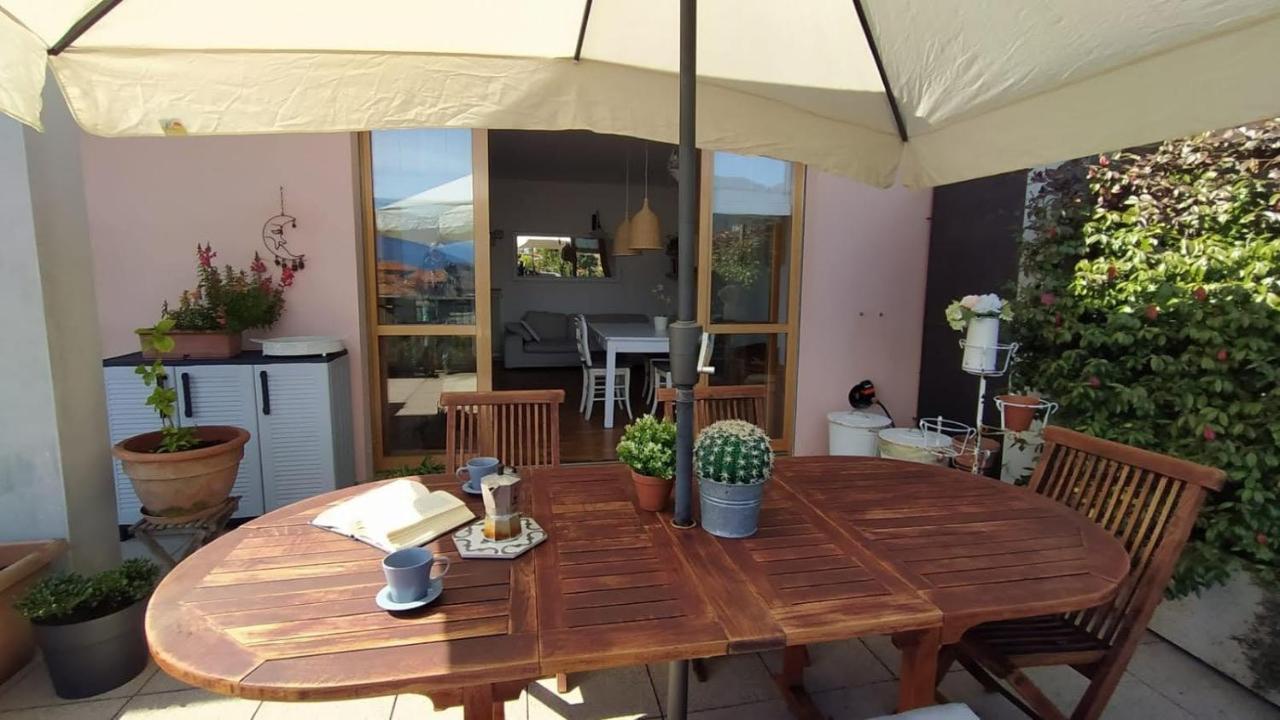 Appartamento La Terrazza Di Dora Menaggio Eksteriør bilde